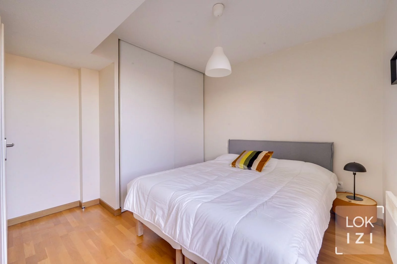 Location appartement meublé 3 pièces 55m² (Bordeaux - Chartrons Grand Parc)