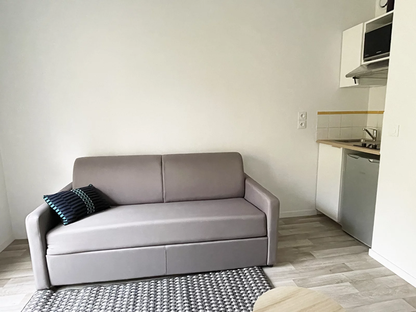 Location studio meubl 19m (Rouen - Darntal 76) 