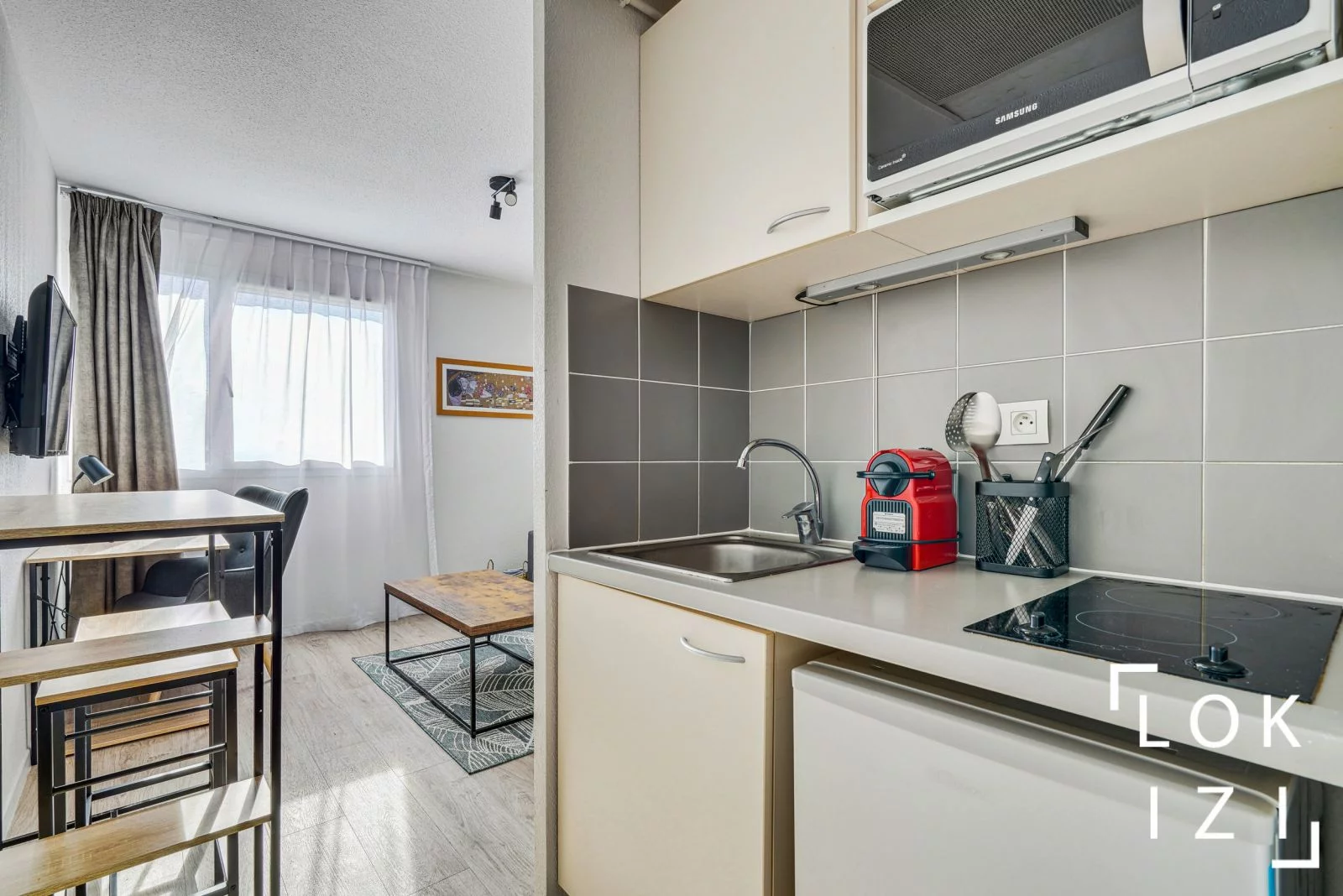 Vente studio meubl 22m (Avignon - gare TGV)