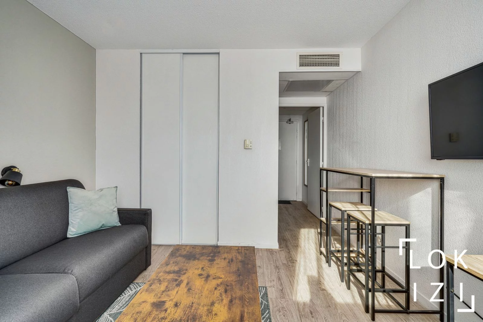 Vente studio meubl 22m (Avignon - gare TGV)
