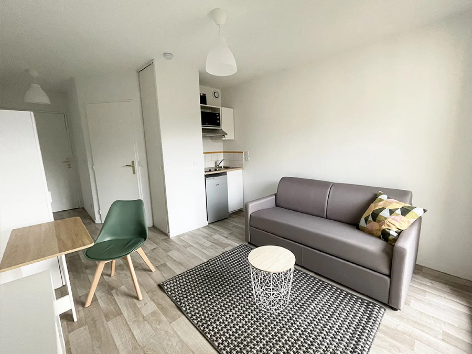 Location studio meubl 20m (Rouen - Darntal 76) 