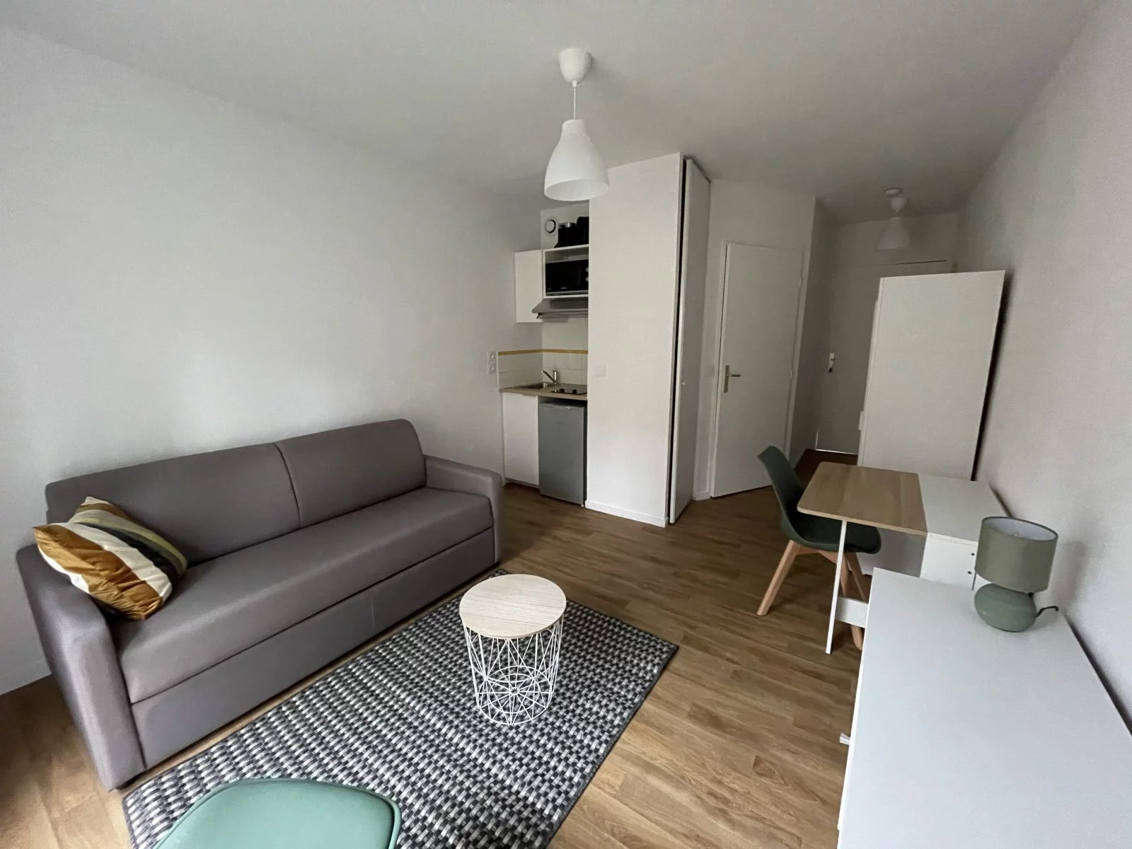 Location studio meubl 20m (Rouen - Darntal 76) 