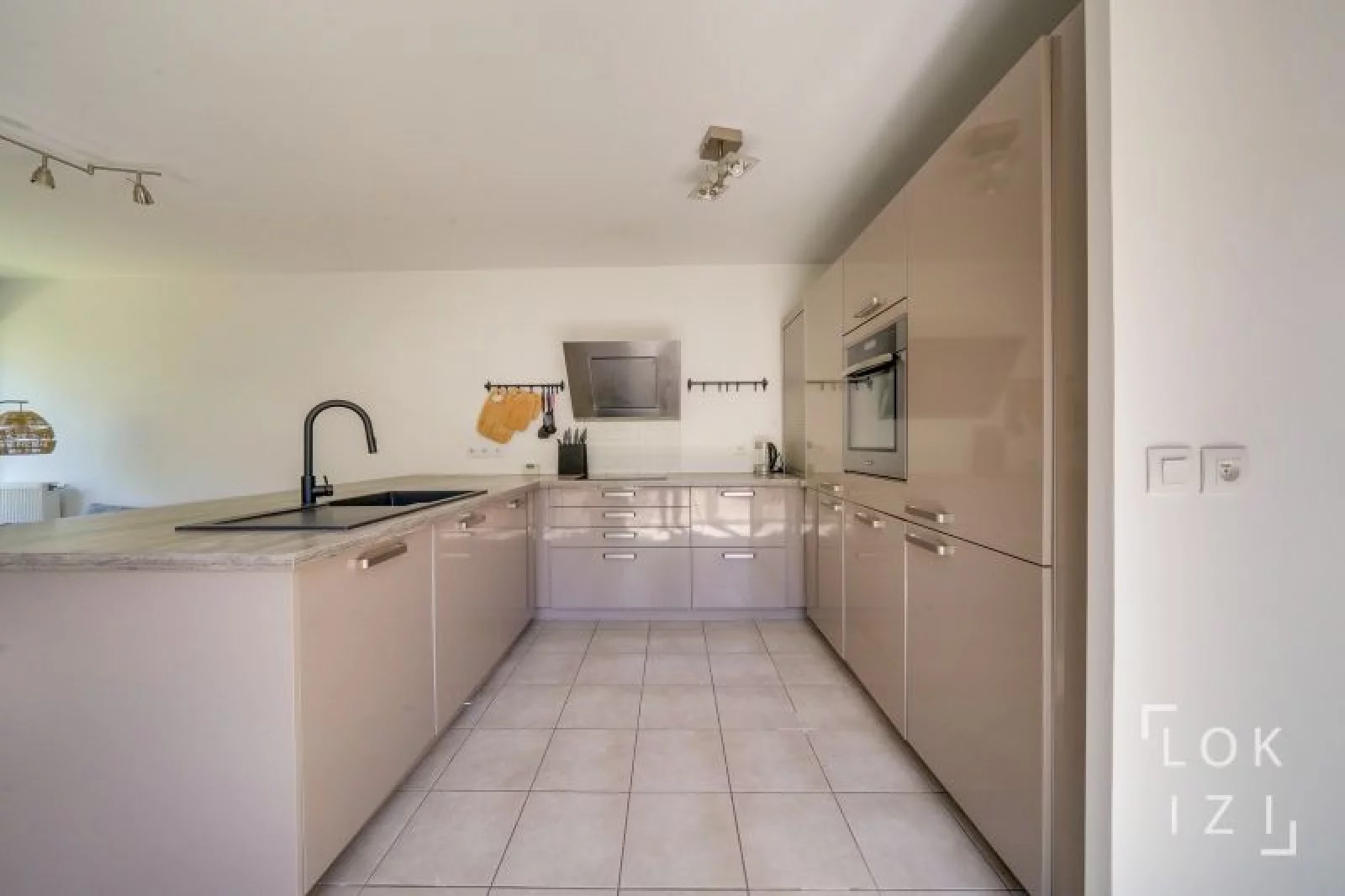 Location maison meuble 5 pices 93m (Bordeaux Lac)