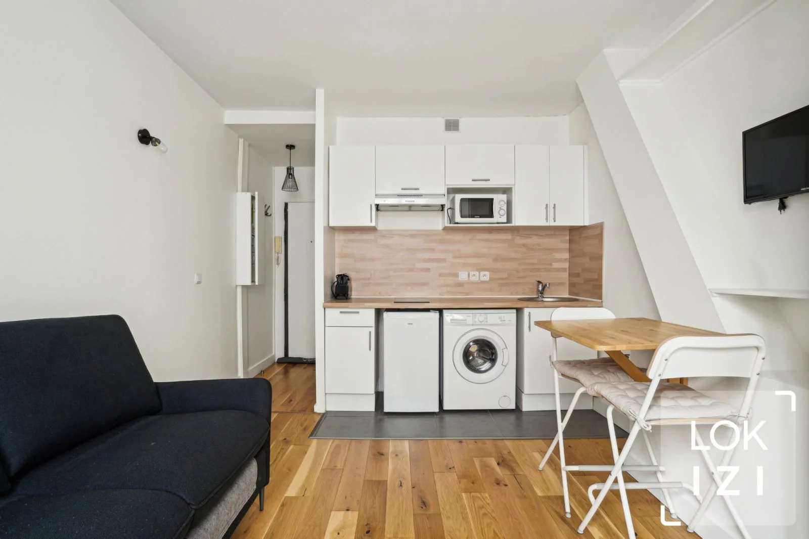 Location studio meubl 18m (Paris 9 / St Lazare)