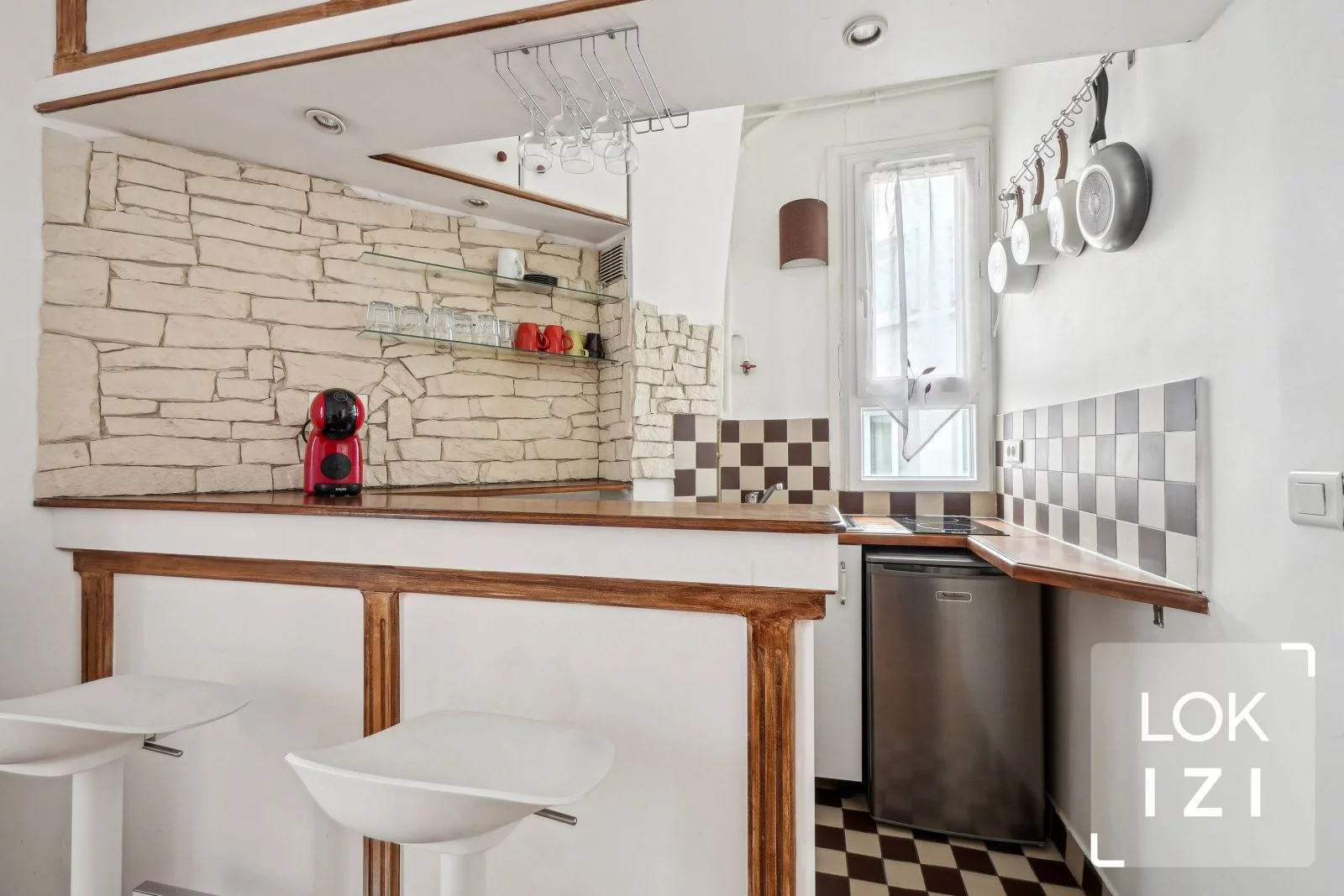 Location appartement meubl 2 pices 24m (Paris 12)