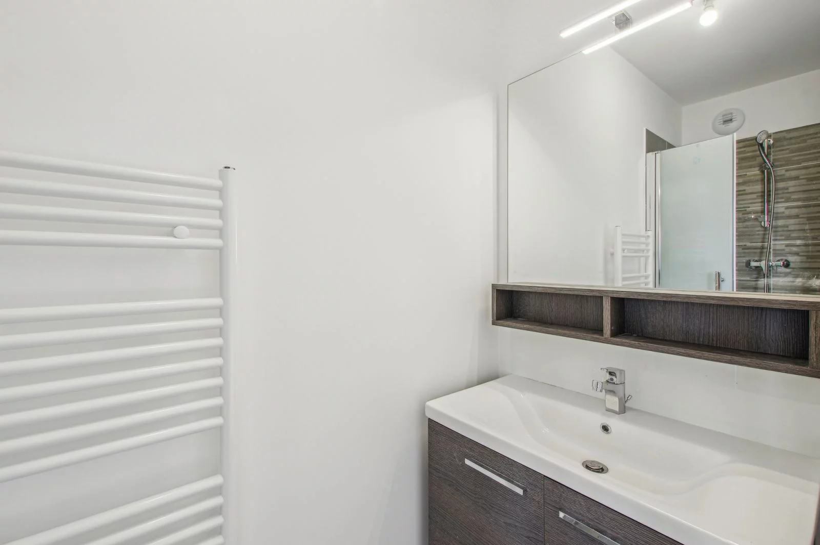 Location appartement T5 meubl 94m (Bobigny - Paris) 