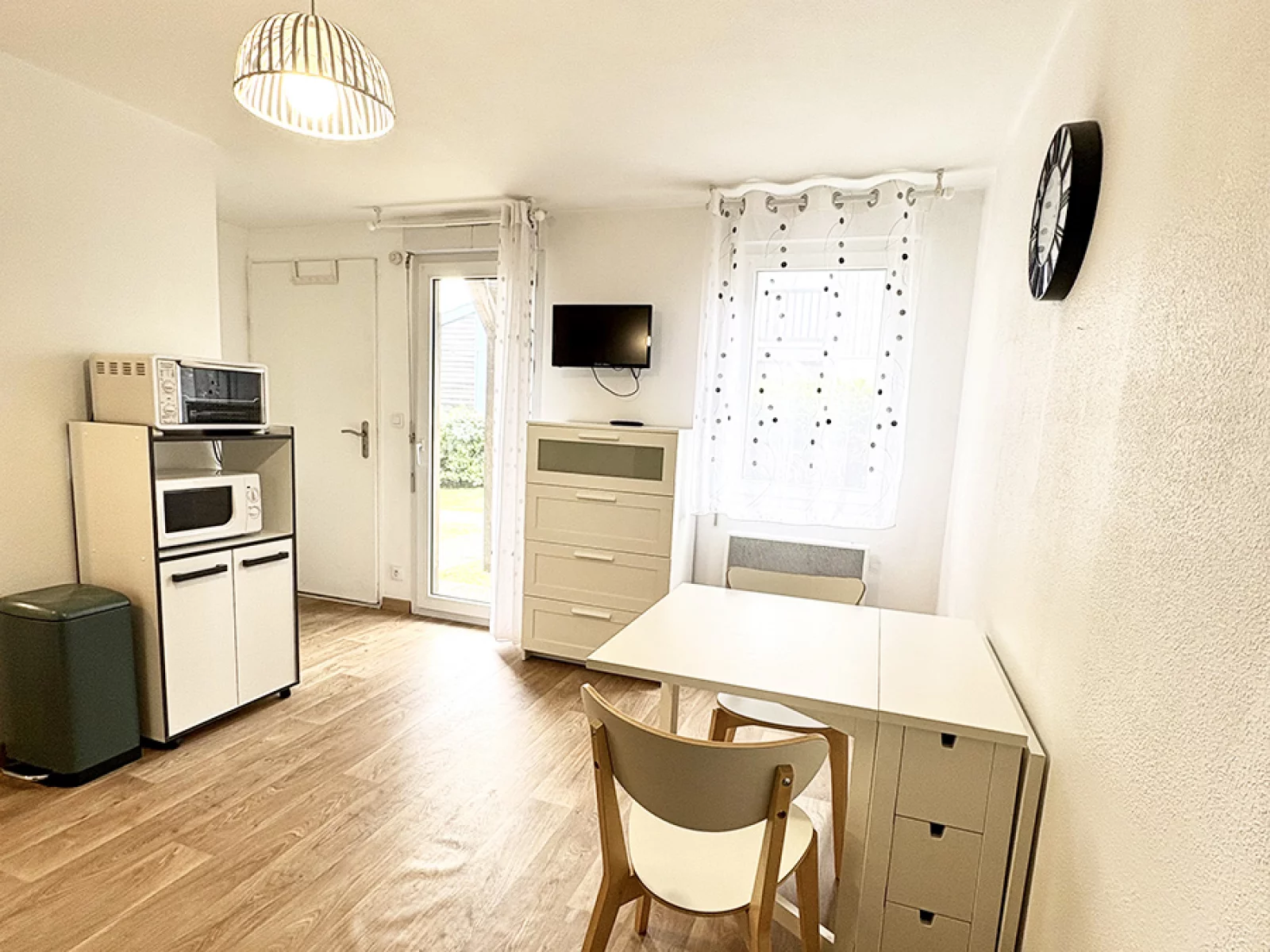 Location studio meubl 20 m (La Rochelle)