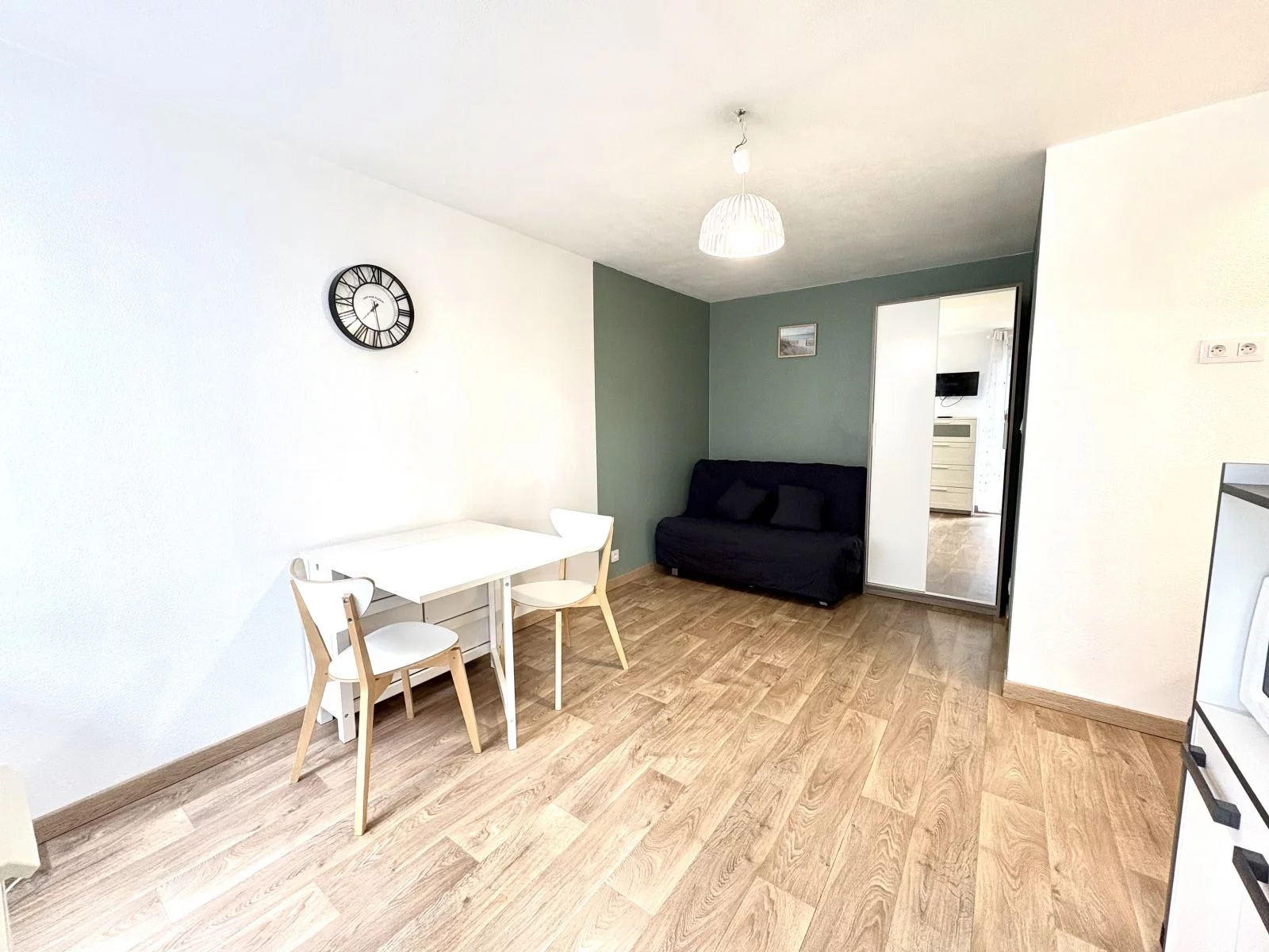 Location studio meubl 20 m (La Rochelle)