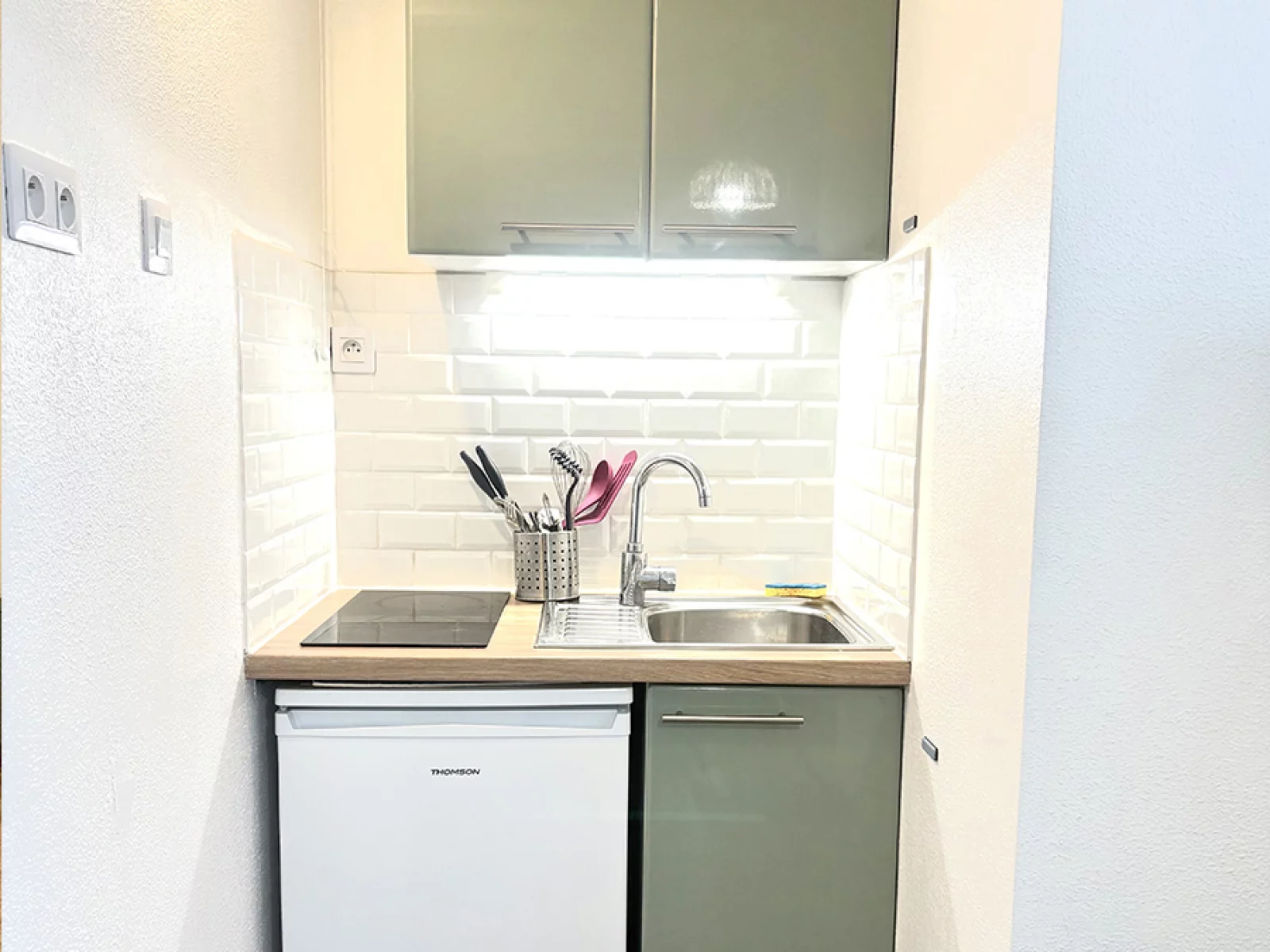 Location studio meubl 20 m (La Rochelle)