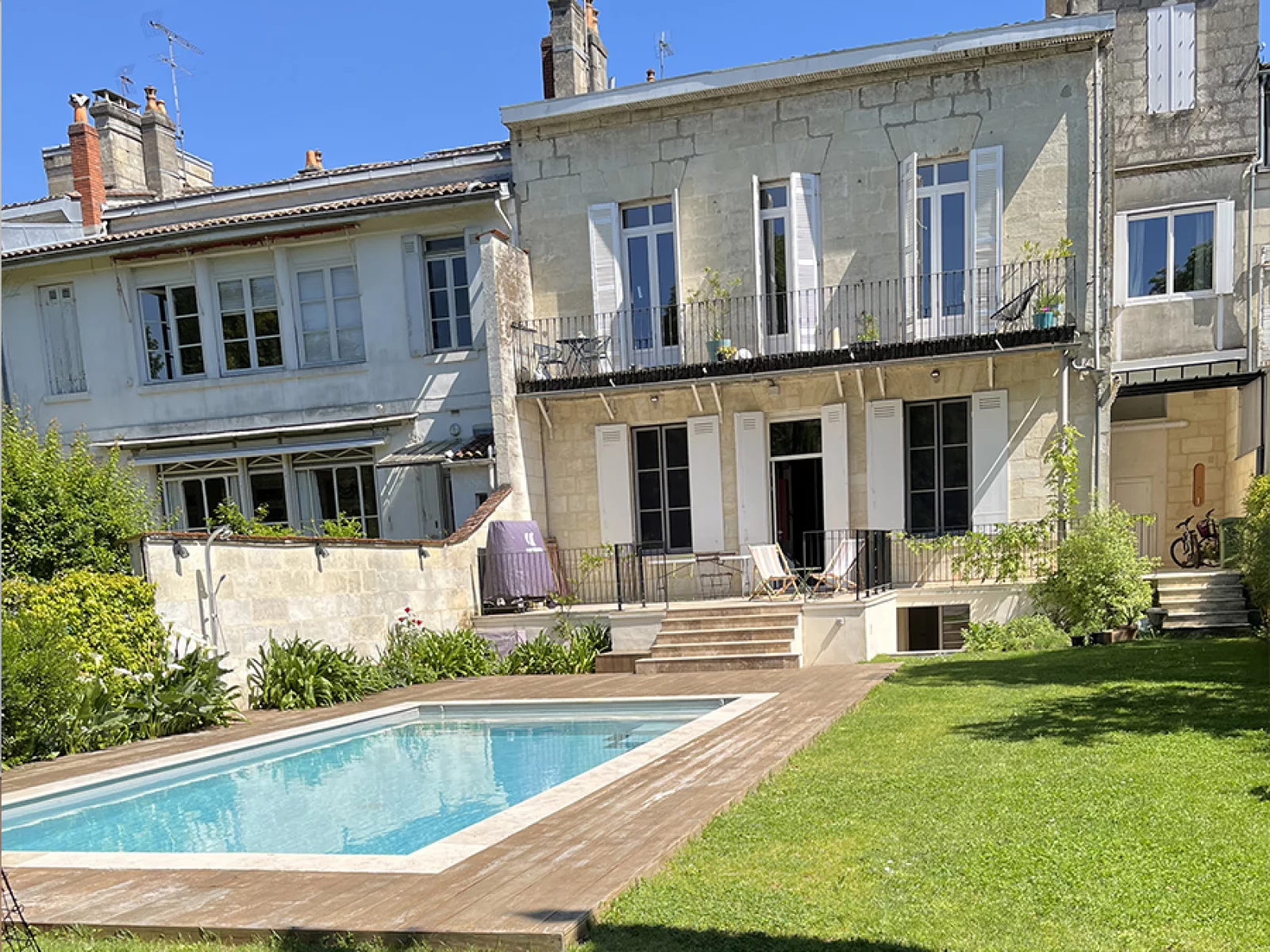 Location appartement meubl 164m 5 pices (Bordeaux centre)
