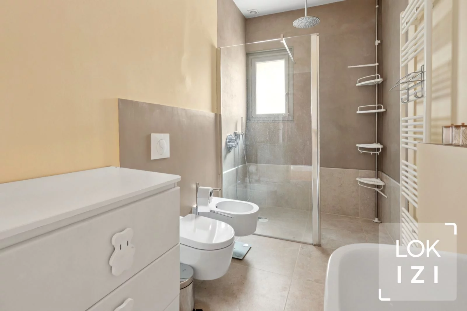 Location appartement meubl 164m 5 pices (Bordeaux centre)