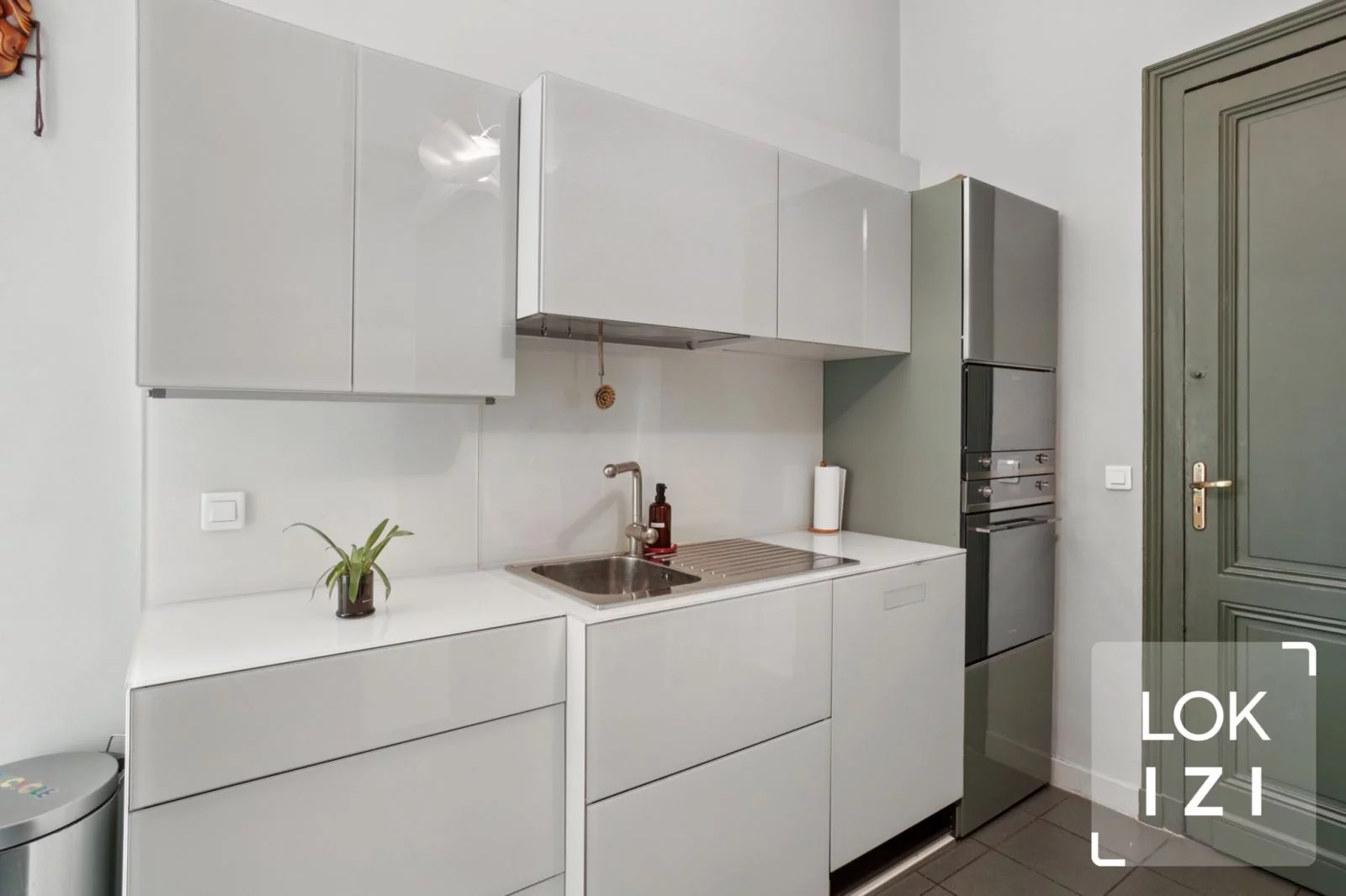 Location appartement meubl 164m 5 pices (Bordeaux centre)