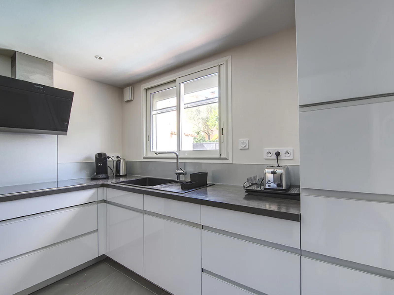 Location maison meuble 7 pices 140m (Als) 