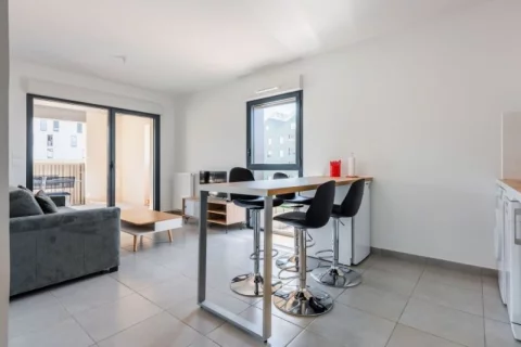 Vente appartement meublé 2 pièces de 43m² (Bordeaux - Bassins à flot)