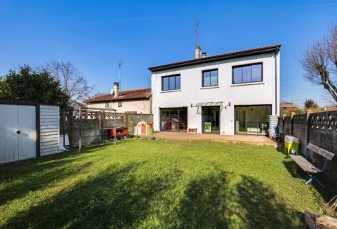 Location maison meublée 6 pièces 140m² (Bordeaux - Talence)
